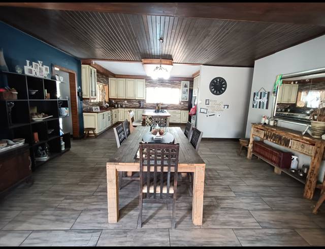 3 BEDROOM HOUSE TO LET IN FLORA GARDENS